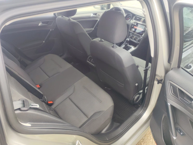 VW Golf 1.6 TDI 7.5, снимка 11 - Автомобили и джипове - 53254549