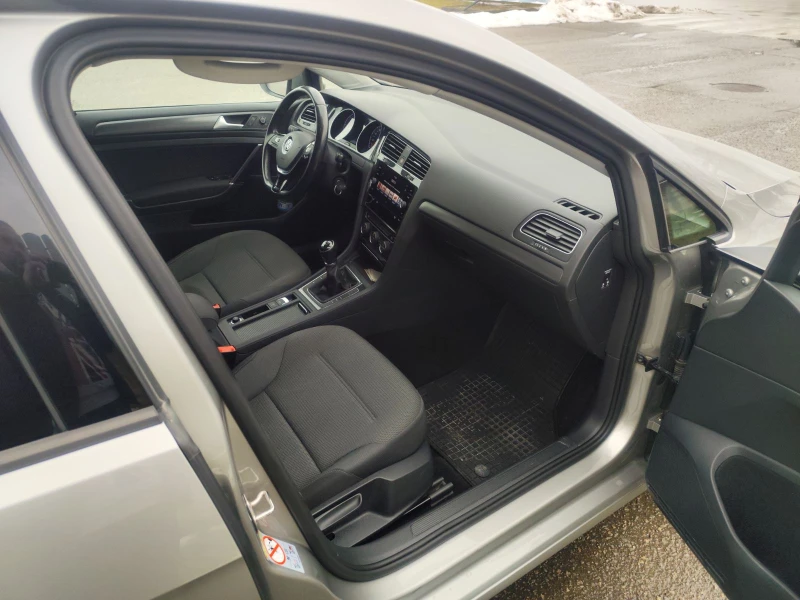VW Golf 1.6 TDI 7.5, снимка 13 - Автомобили и джипове - 53254549