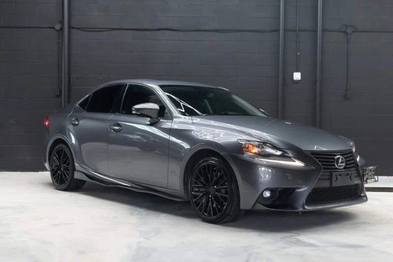 Lexus IS 300, снимка 3 - Автомобили и джипове - 53374202