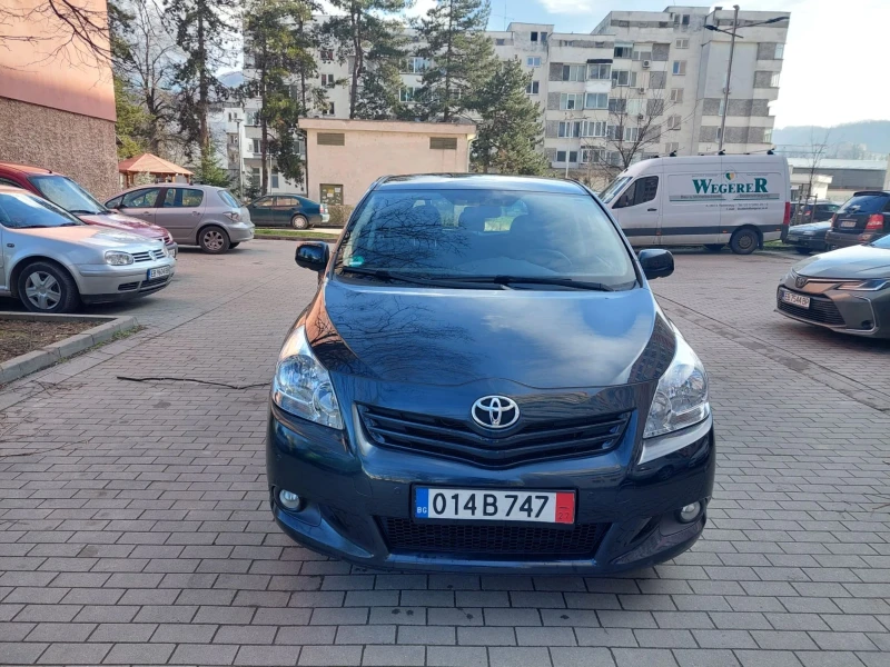 Toyota Verso 1.8 99000км AUTOMAT НОВА 6+ 1, снимка 2 - Автомобили и джипове - 53386506
