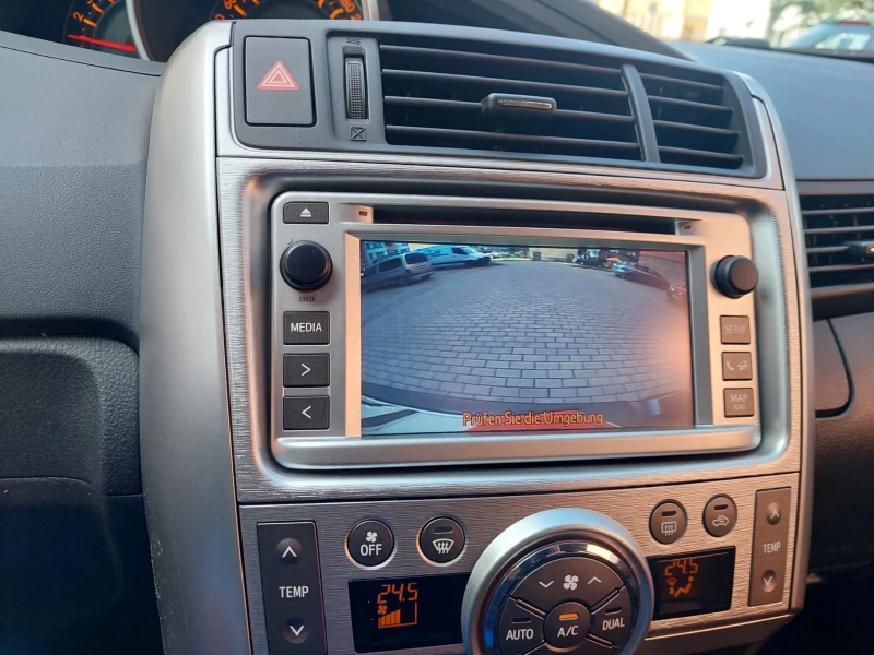 Toyota Verso 1.8 99000км AUTOMAT НОВА 6+ 1, снимка 11 - Автомобили и джипове - 53386506