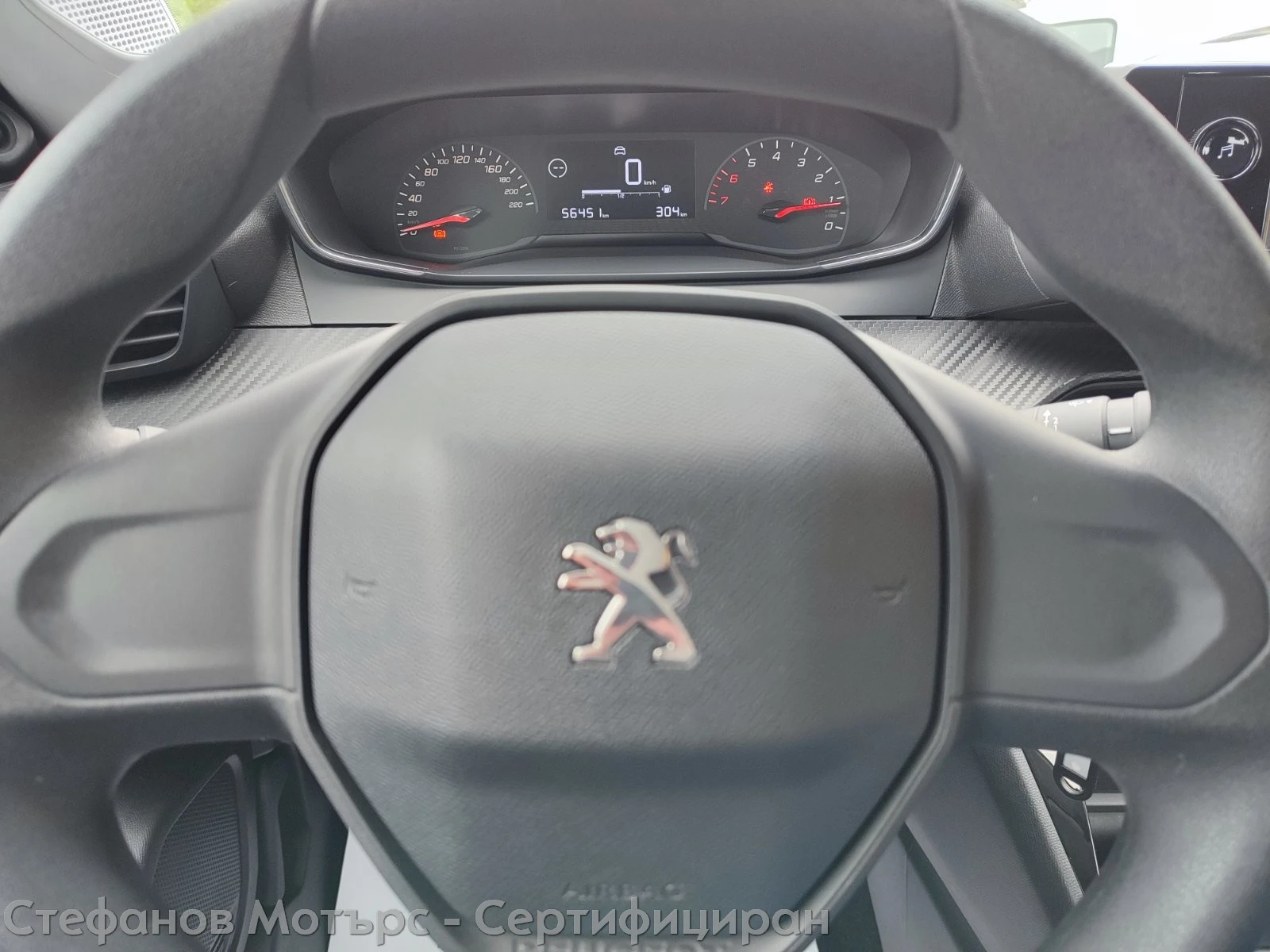 Peugeot 208 ACCESS 1.2 PureTech (75HP) MT5 - изображение 9