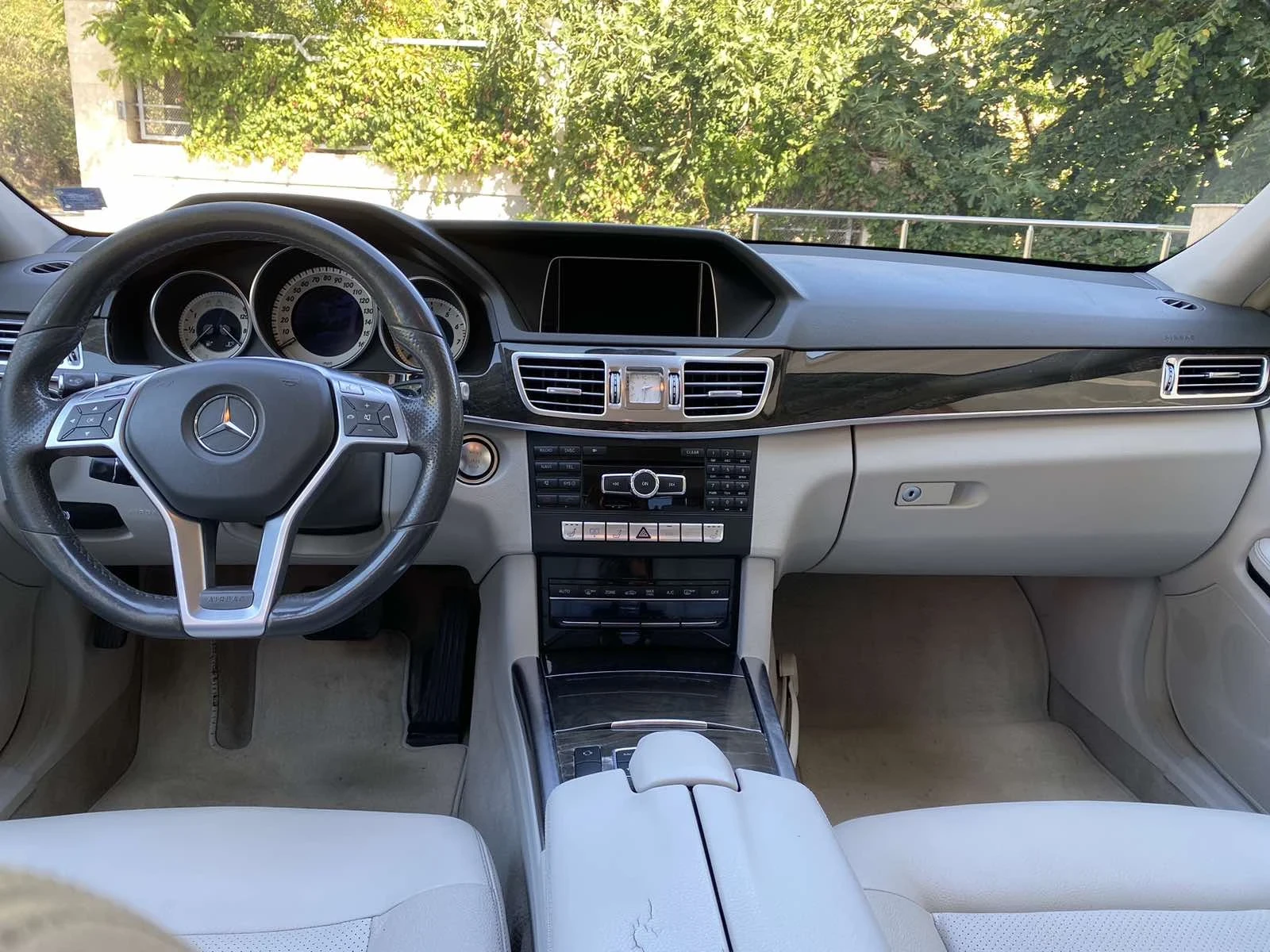 Mercedes-Benz E 350  - изображение 10