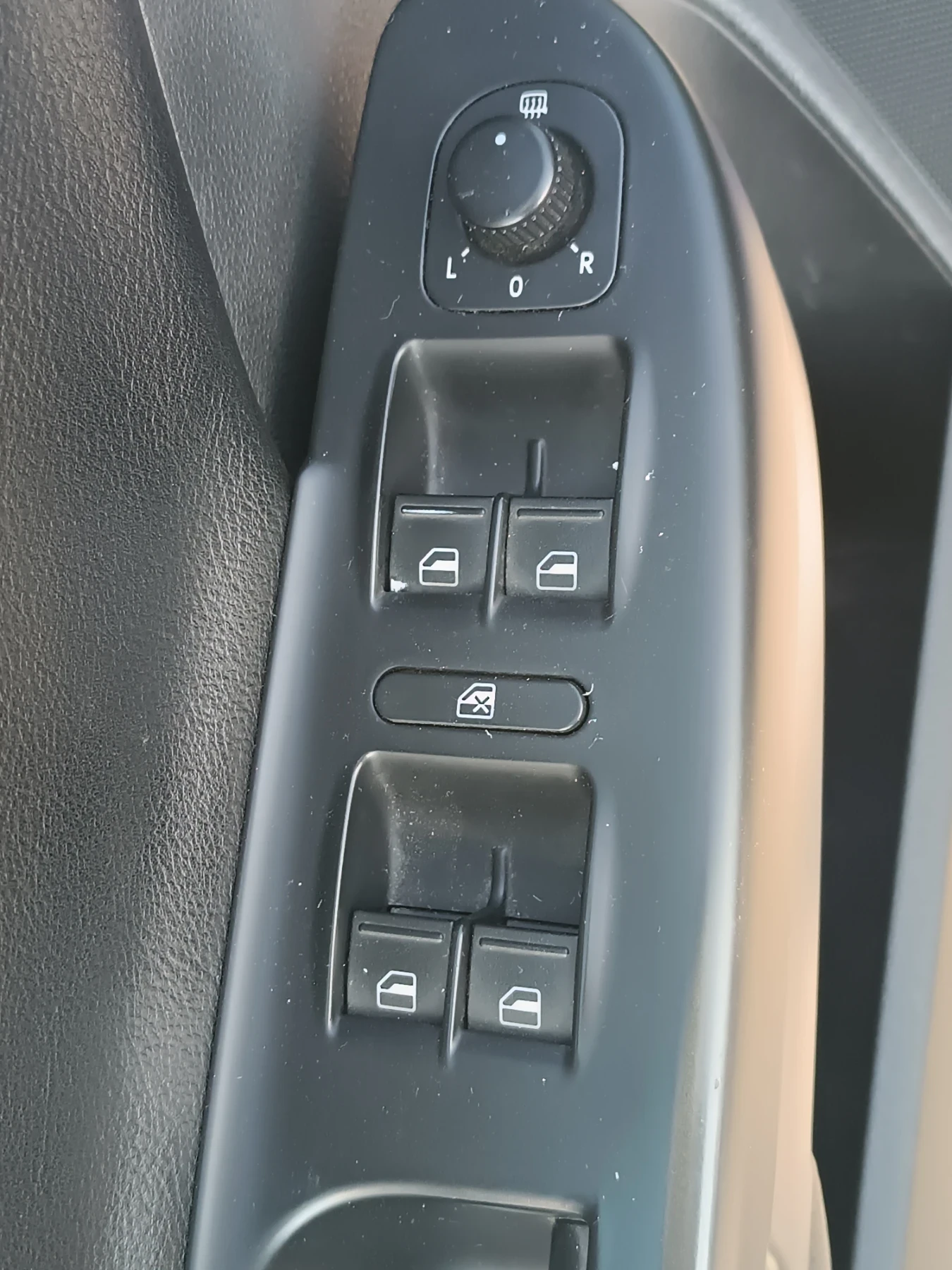 VW Passat 2.0i, HIGH LINE, LUX изпълнение, ЛИЗИНГ  - изображение 10