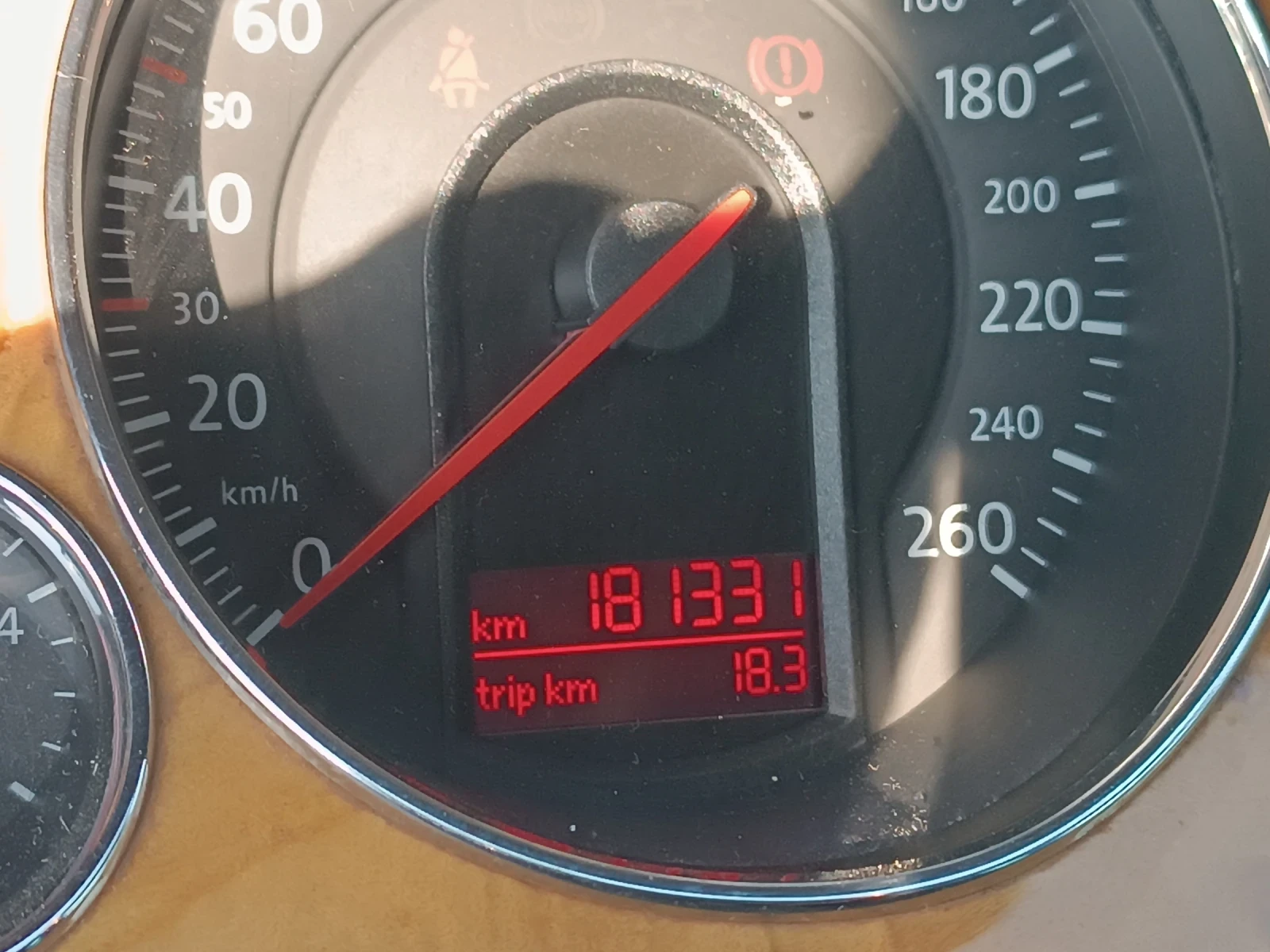 VW Passat 2.0i, HIGH LINE, LUX изпълнение, ЛИЗИНГ  - изображение 9