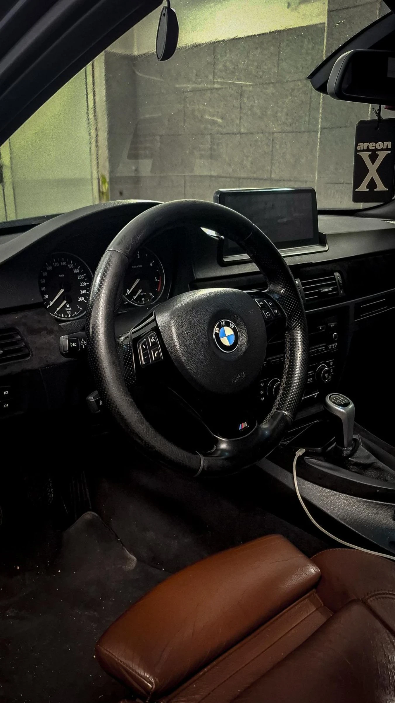 BMW 330  - изображение 10