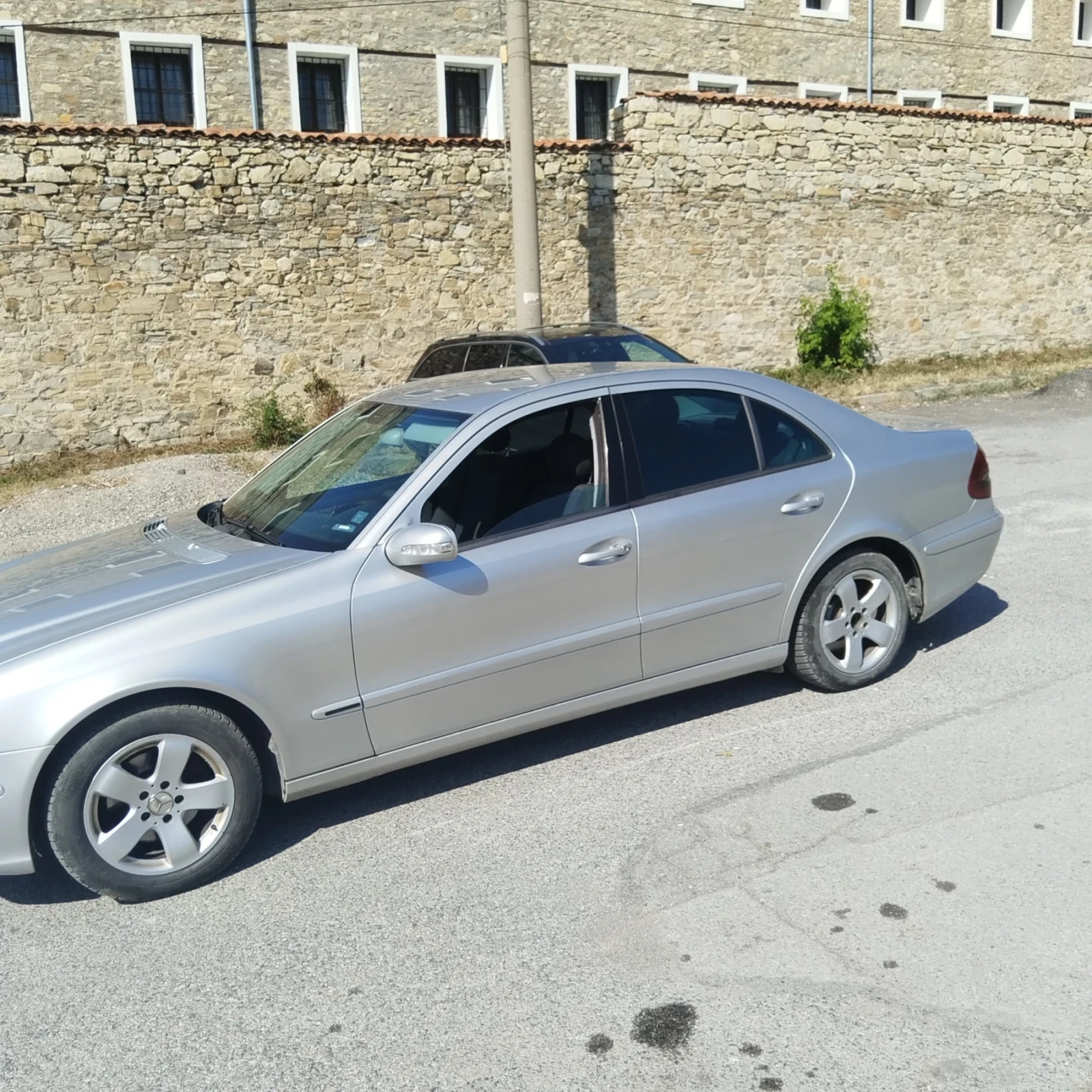 Mercedes-Benz E 220  - изображение 4