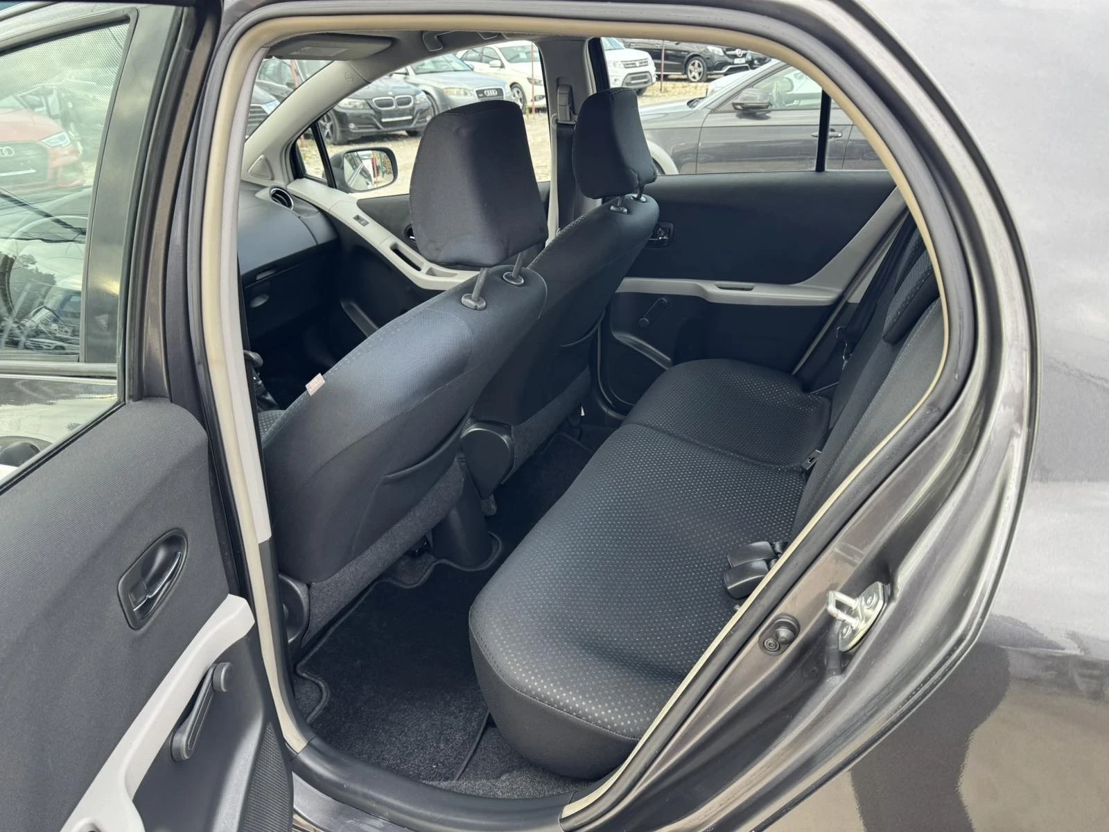 Toyota Yaris  Facelift benzin | Mobile.bg   11