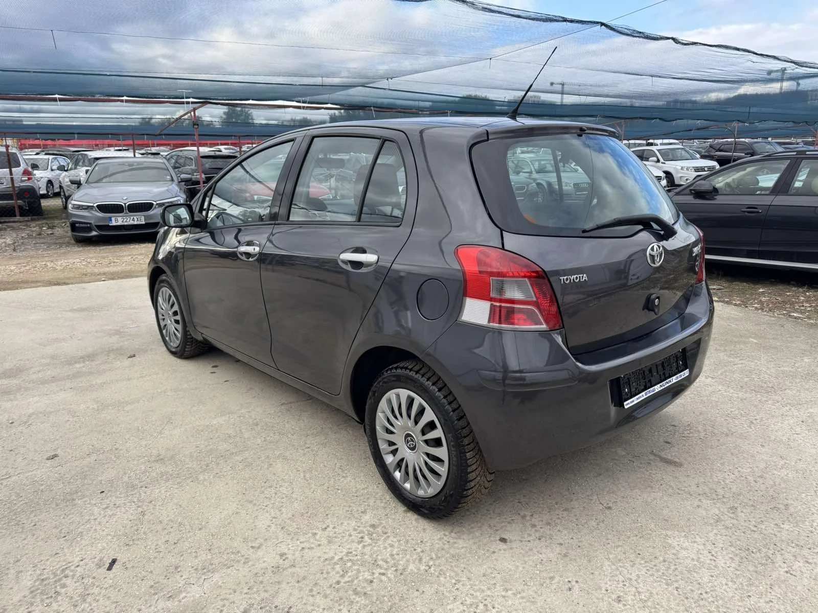 Toyota Yaris  Facelift benzin - изображение 5