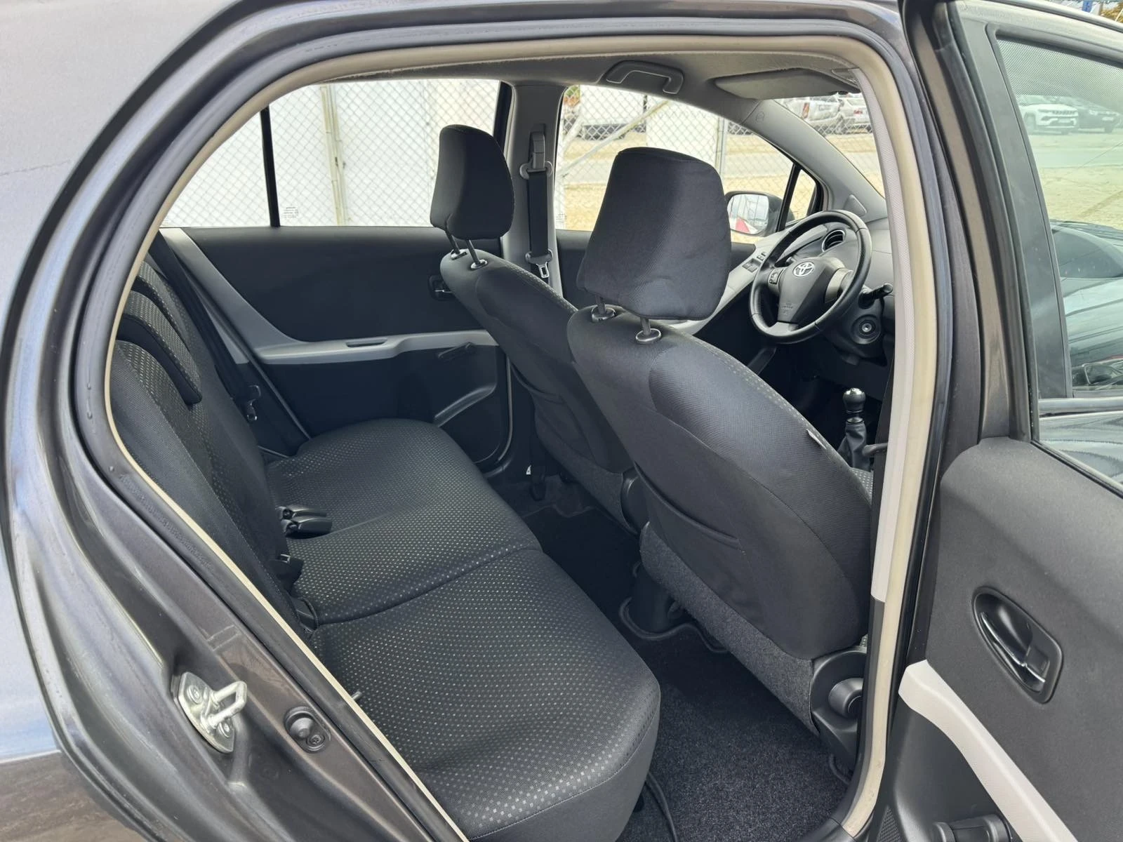 Toyota Yaris  Facelift benzin | Mobile.bg   12