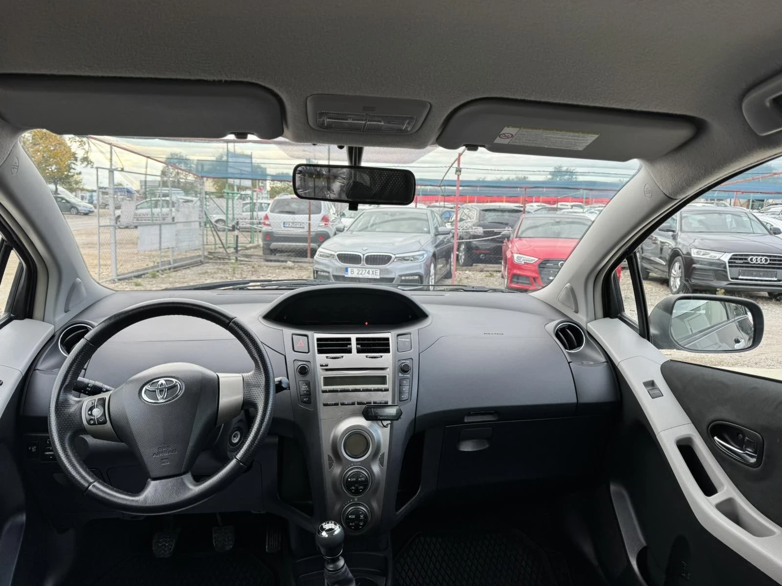Toyota Yaris  Facelift benzin - изображение 10