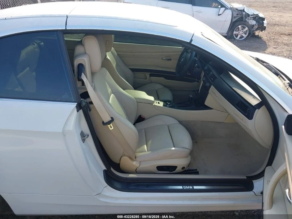 BMW 335 * CARFAX *    | Mobile.bg   5