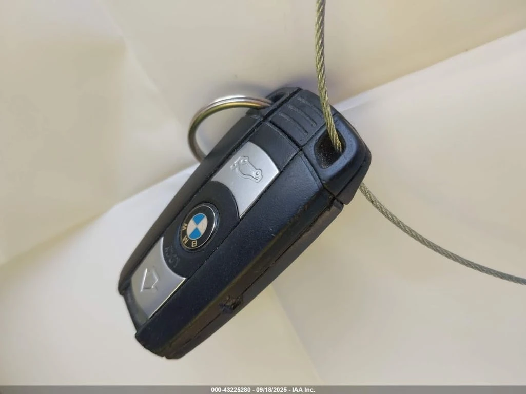 BMW 335 * CARFAX *    | Mobile.bg   11