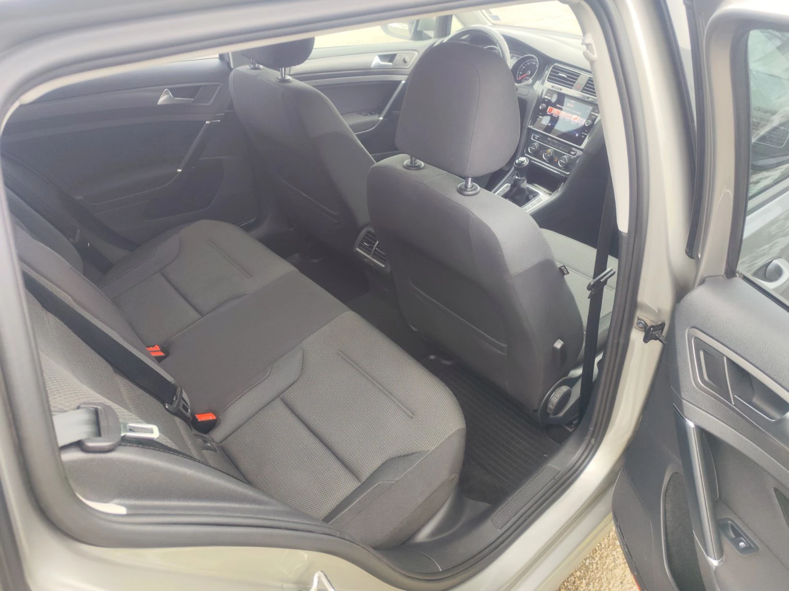 VW Golf 1.6 TDI 7.5 | Mobile.bg � ����������� 11