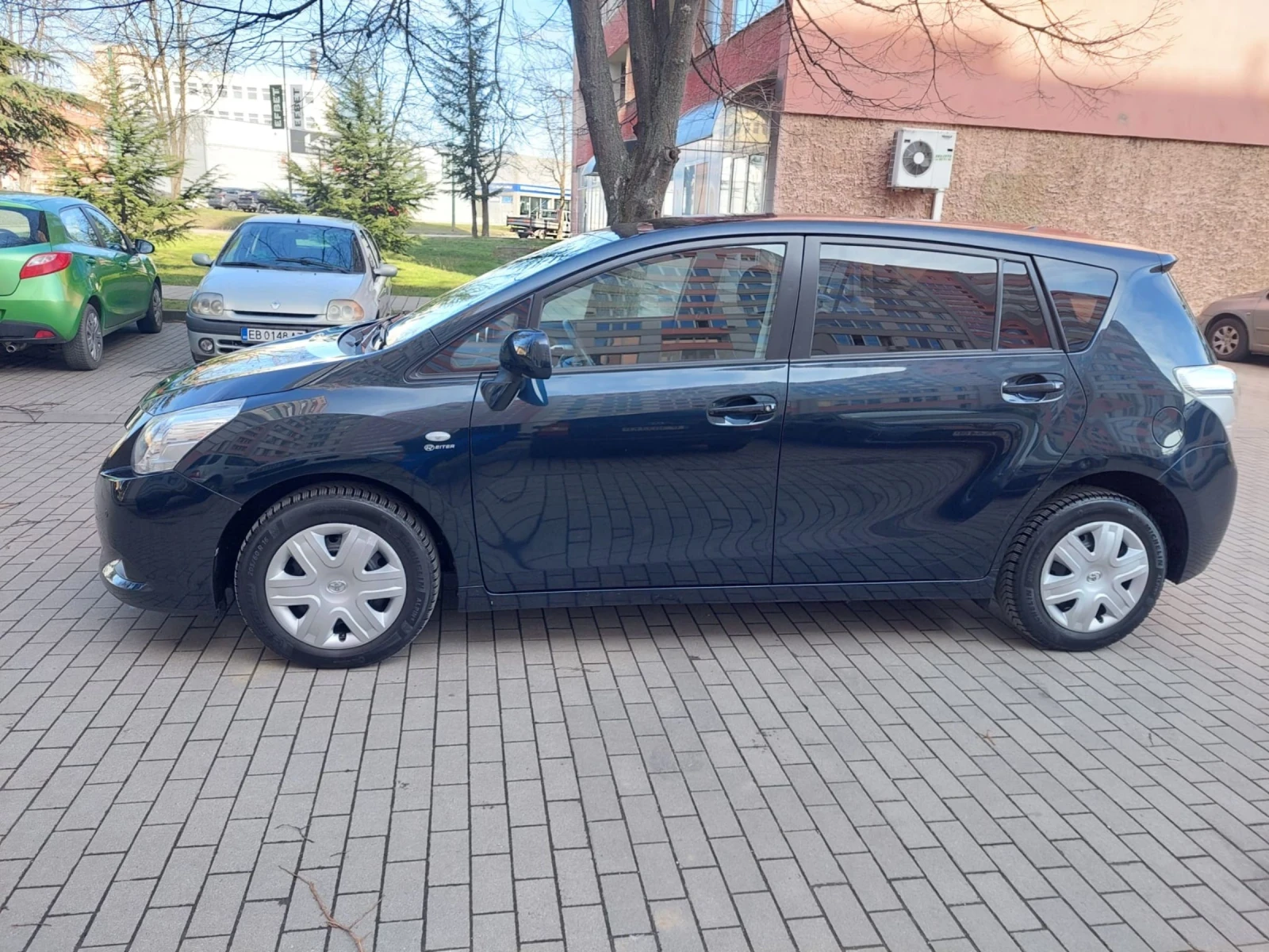 Toyota Verso 1.8 99000км AUTOMAT НОВА 6+ 1 - изображение 4