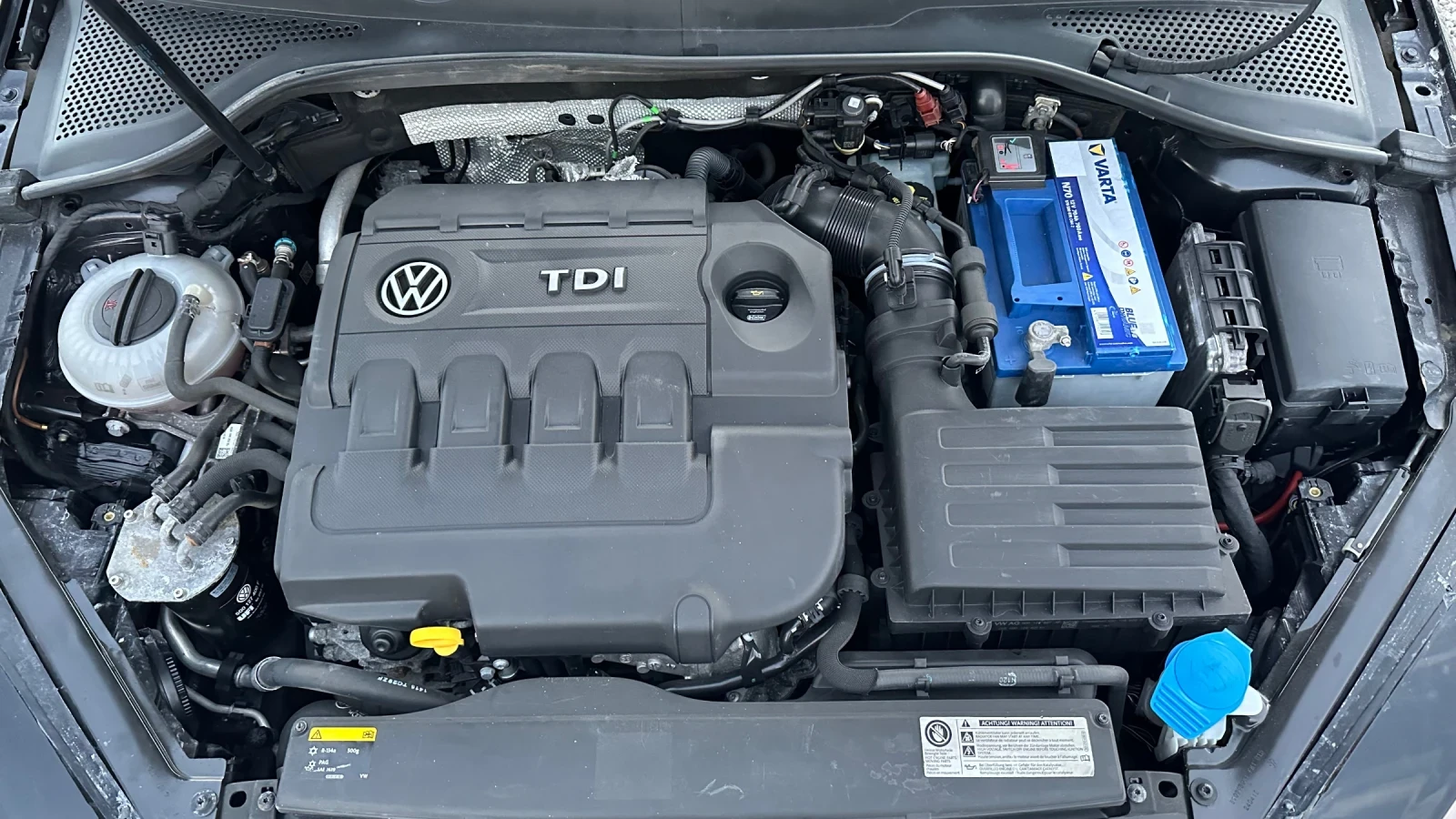 VW Golf 2.0TDI Highline, снимка 14 - Автомобили и джипове - 53951938