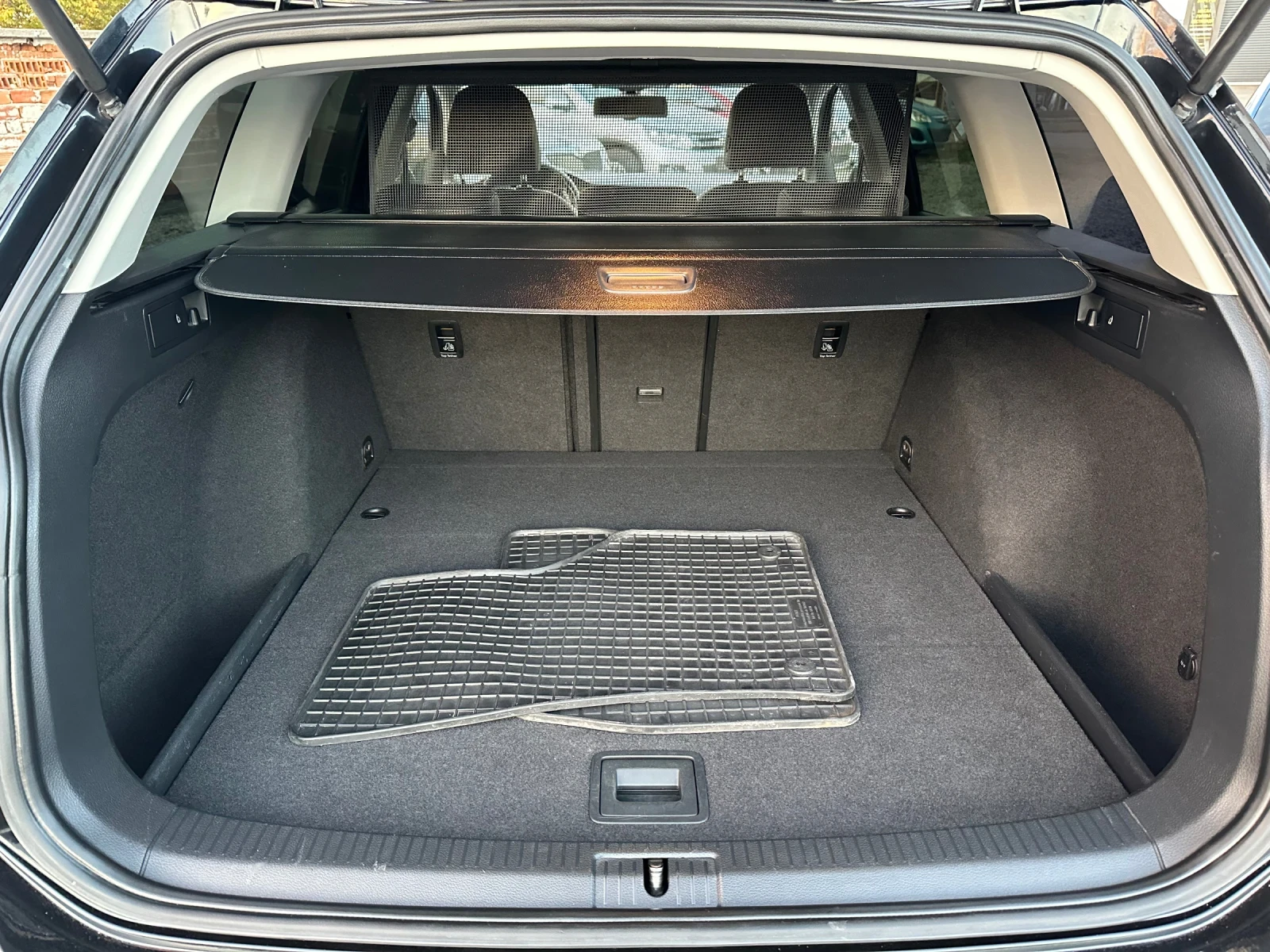 VW Golf 2.0TDI Highline, снимка 5 - Автомобили и джипове - 53951938