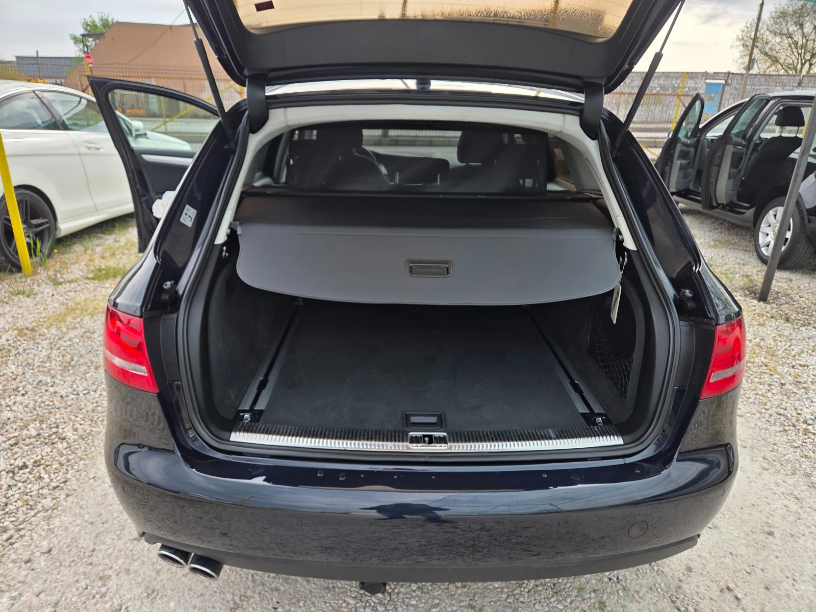 Audi A4 2.0TDI NAVI LED FULL, снимка 13 - Автомобили и джипове - 54345657