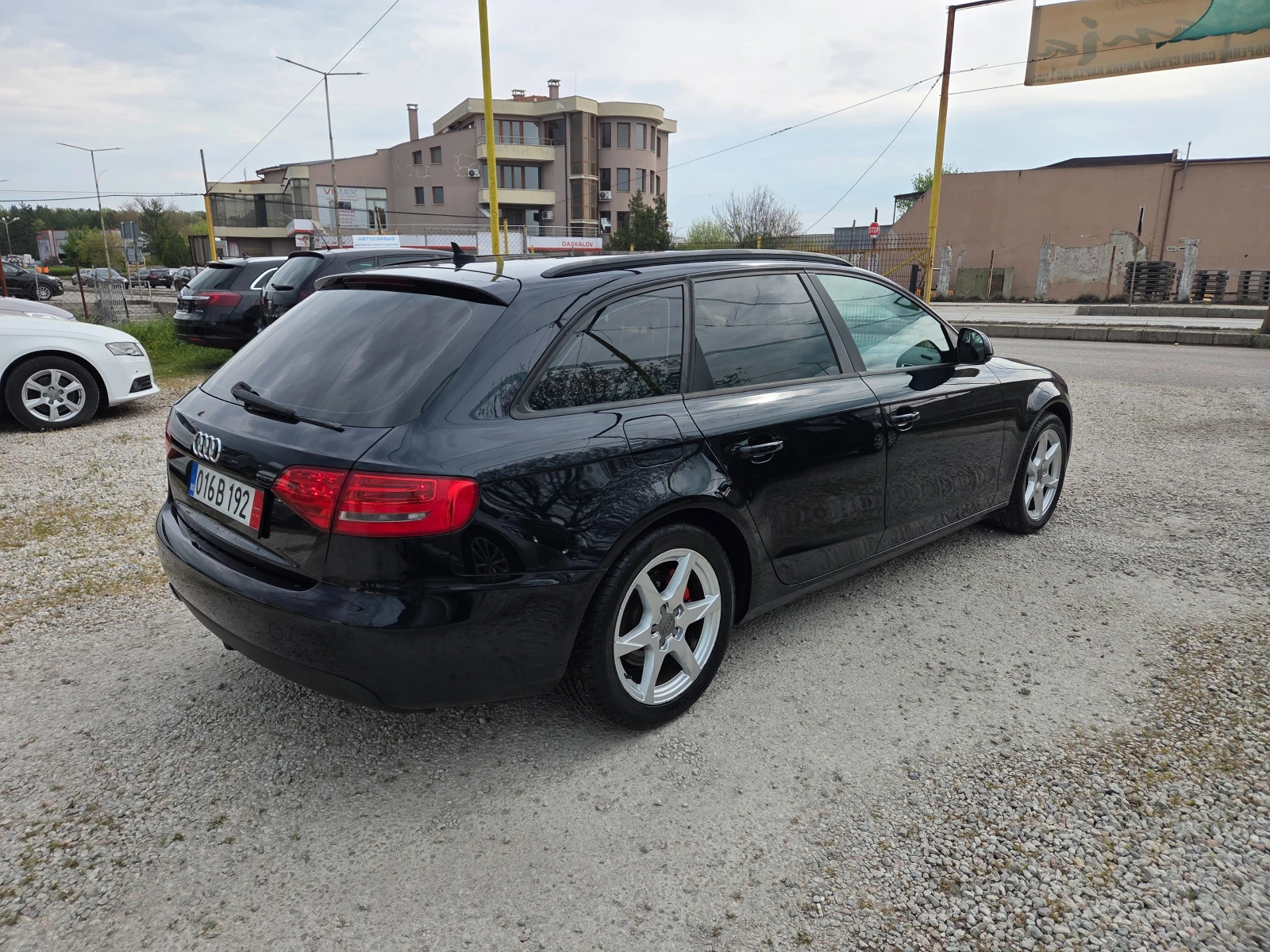 Audi A4 2.0TDI NAVI LED FULL, снимка 4 - Автомобили и джипове - 54345657