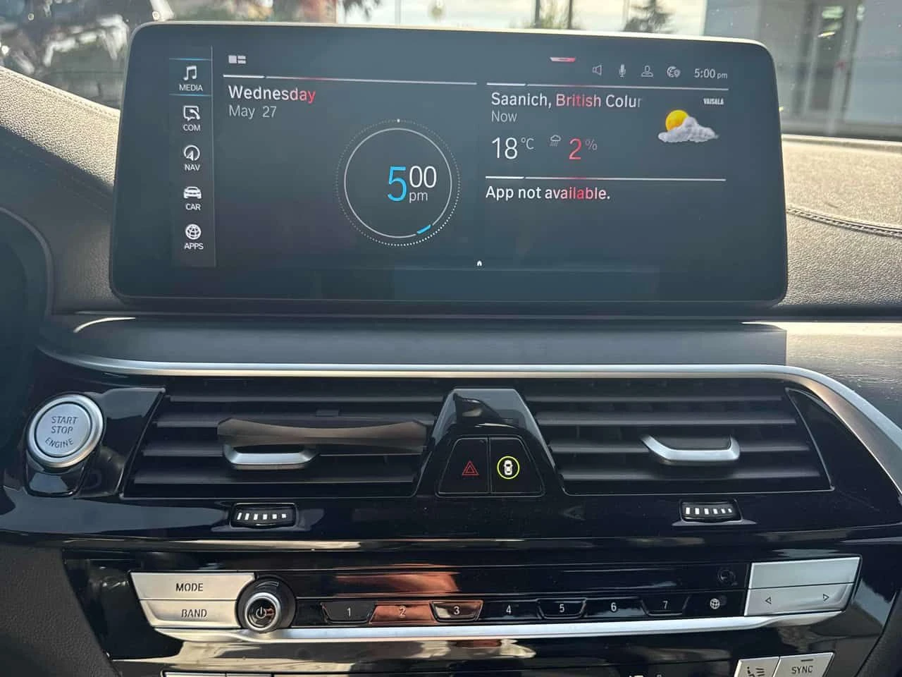 BMW 530E xDrive /360/M ПАКЕТ / АВТОКРЕДИТ, снимка 9 - Автомобили и джипове - 54701420