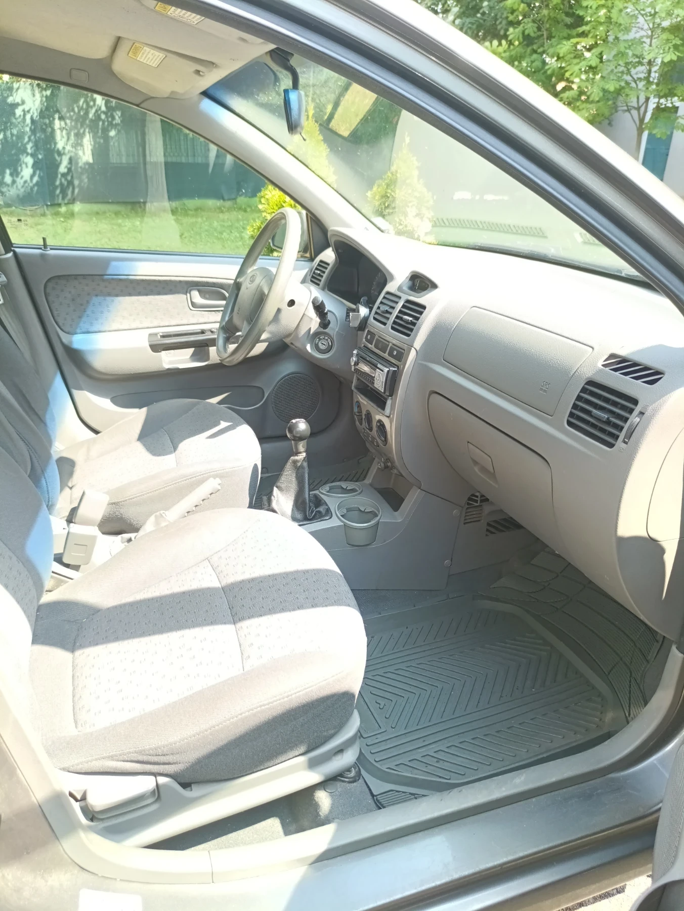 Kia Rio, снимка 12 - Автомобили и джипове - 55147063