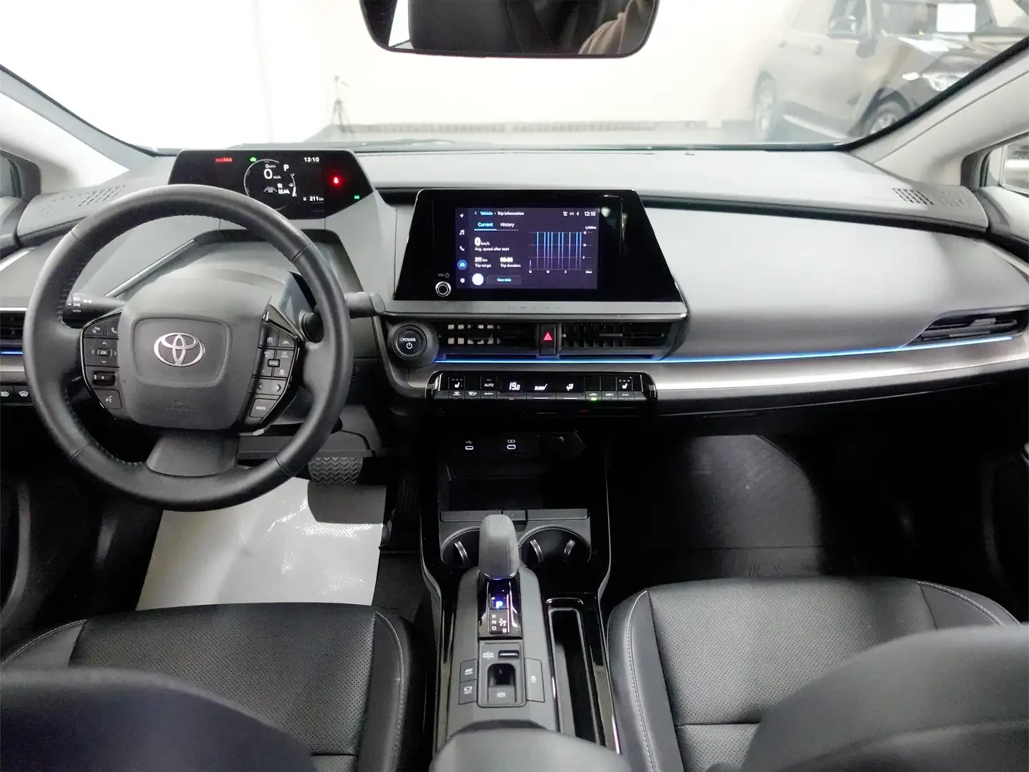 Toyota Prius XLE, снимка 11 - Автомобили и джипове - 55195920