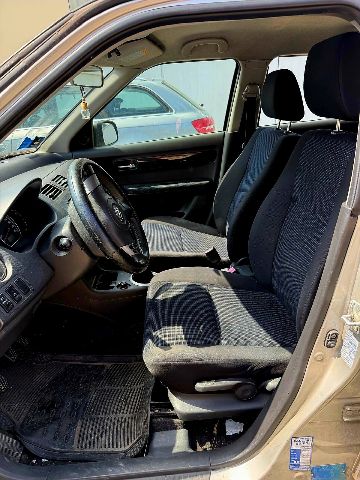 Suzuki Swift 1300, снимка 8 - Автомобили и джипове - 55875379