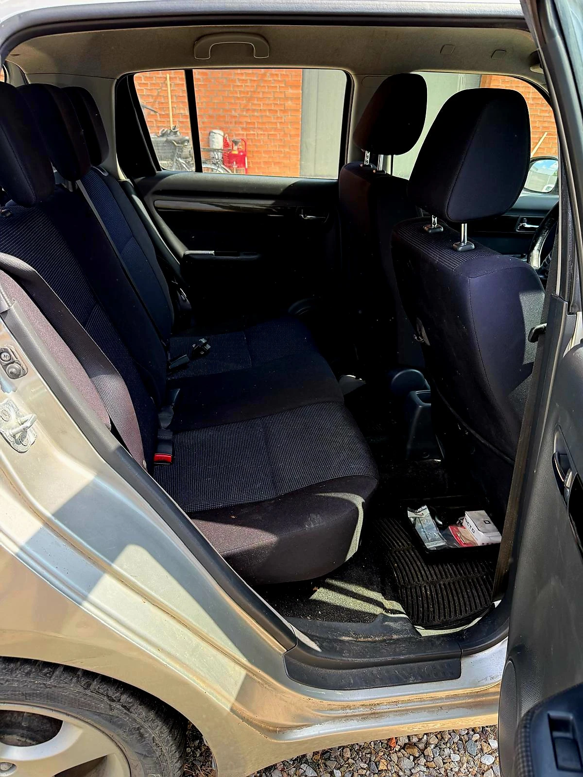Suzuki Swift 1300, снимка 10 - Автомобили и джипове - 55875379