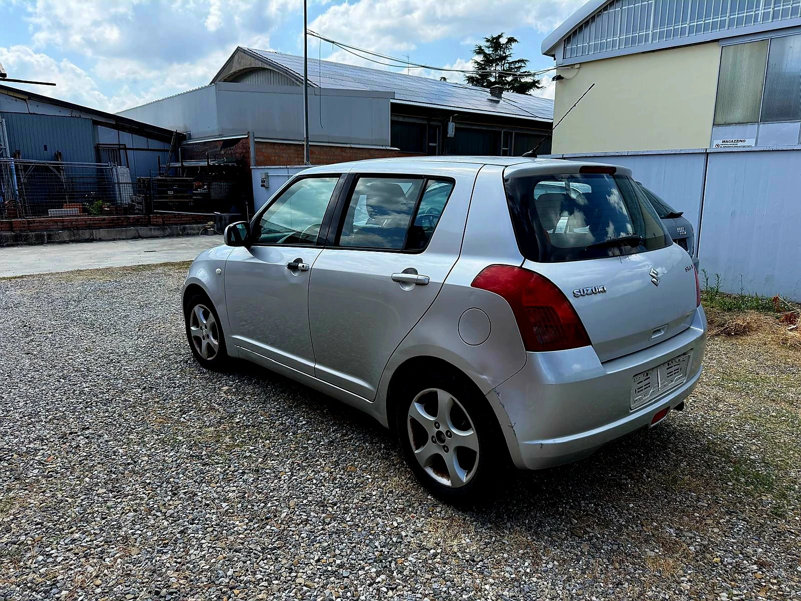 Suzuki Swift 1300, снимка 5 - Автомобили и джипове - 55875379
