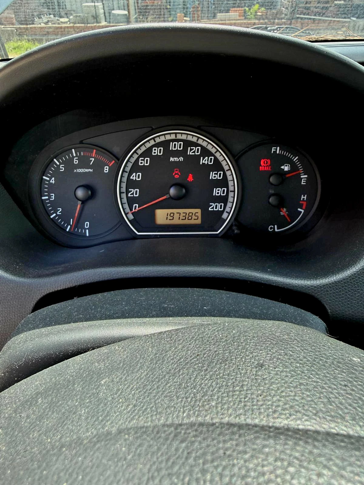 Suzuki Swift 1300, снимка 11 - Автомобили и джипове - 55875379