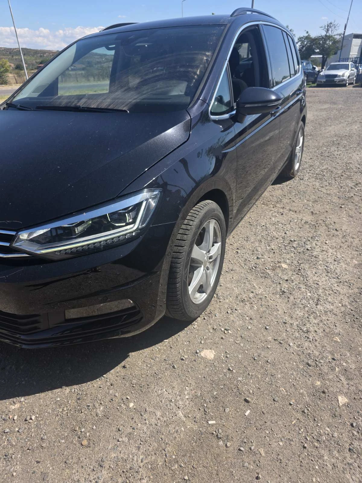 VW Touran 2.0tdi, снимка 4 - Автомобили и джипове - 56073637