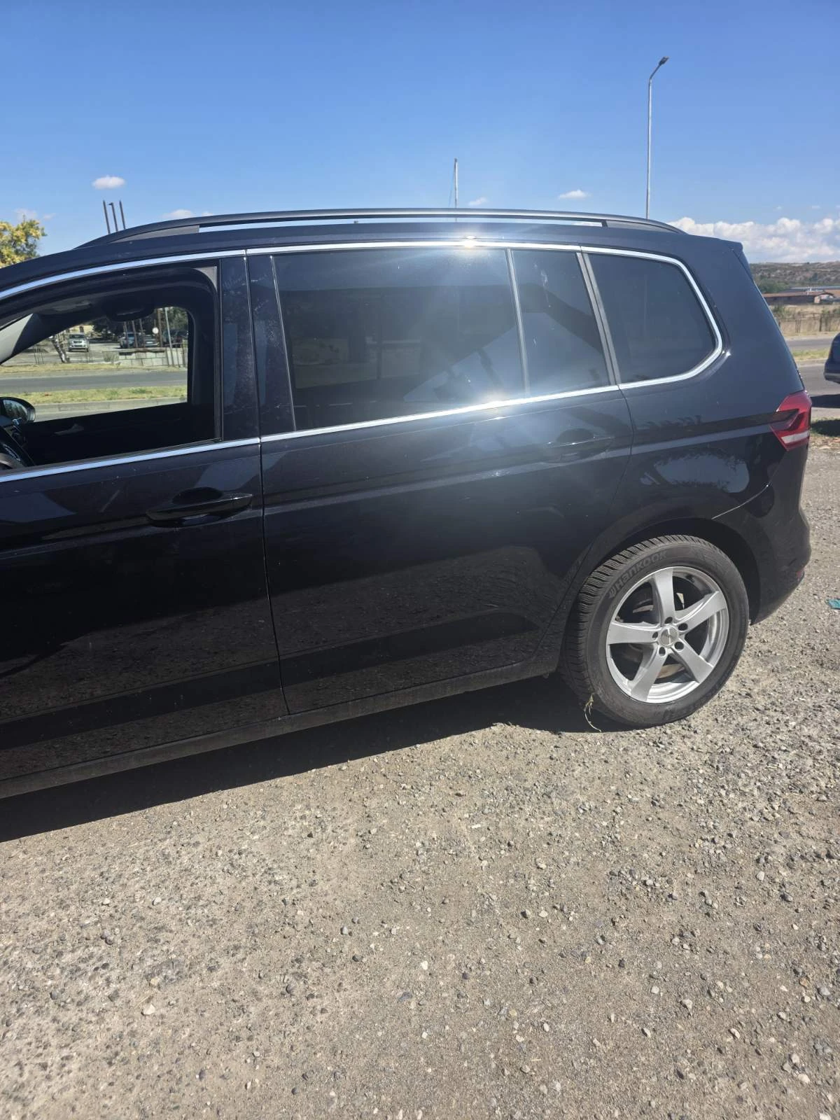 VW Touran 2.0tdi, снимка 3 - Автомобили и джипове - 56073637