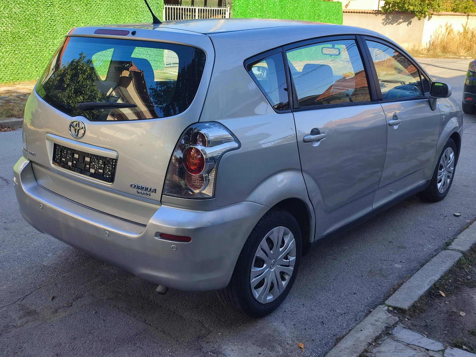 Toyota Corolla verso 2.0 D-4D-116kc-������� ������ | Mobile.bg � ����������� 4