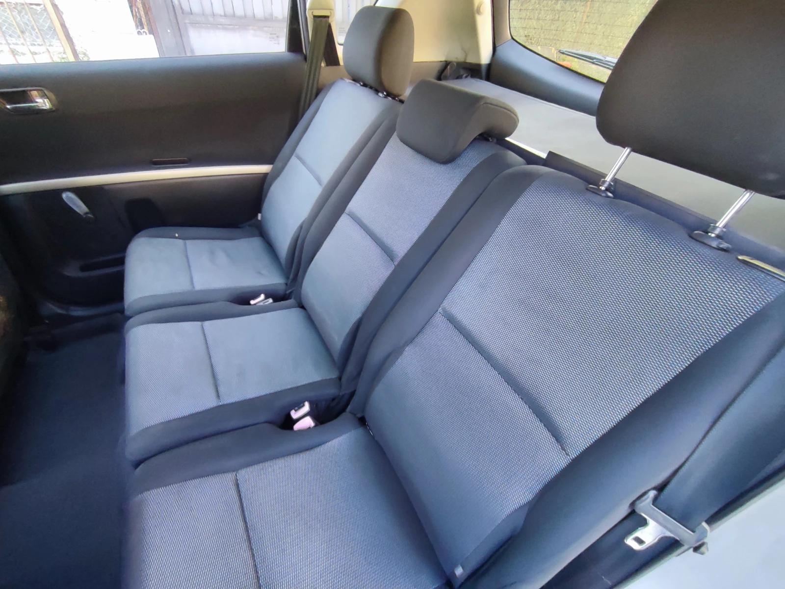 Toyota Corolla verso 2.0 D-4D-116kc-������� ������ | Mobile.bg � ����������� 8