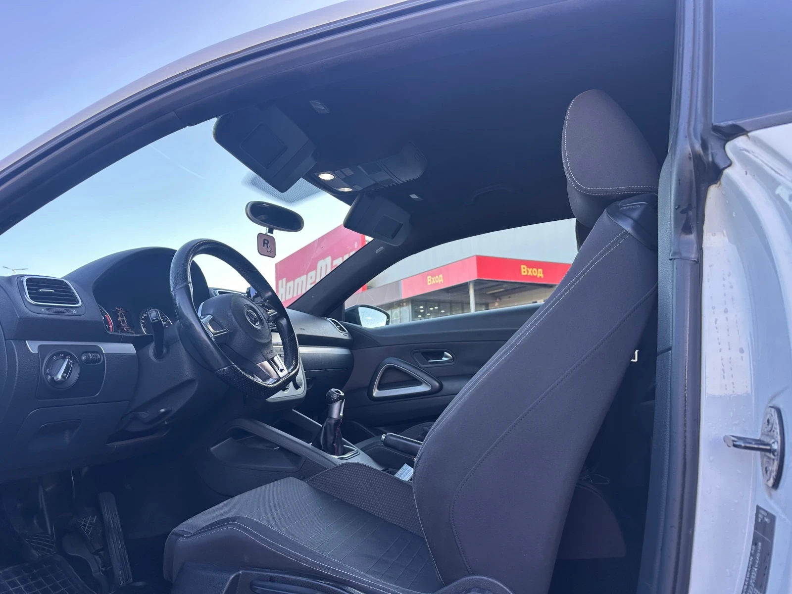 VW Scirocco 1.4 TSI, снимка 8 - Автомобили и джипове - 56641493