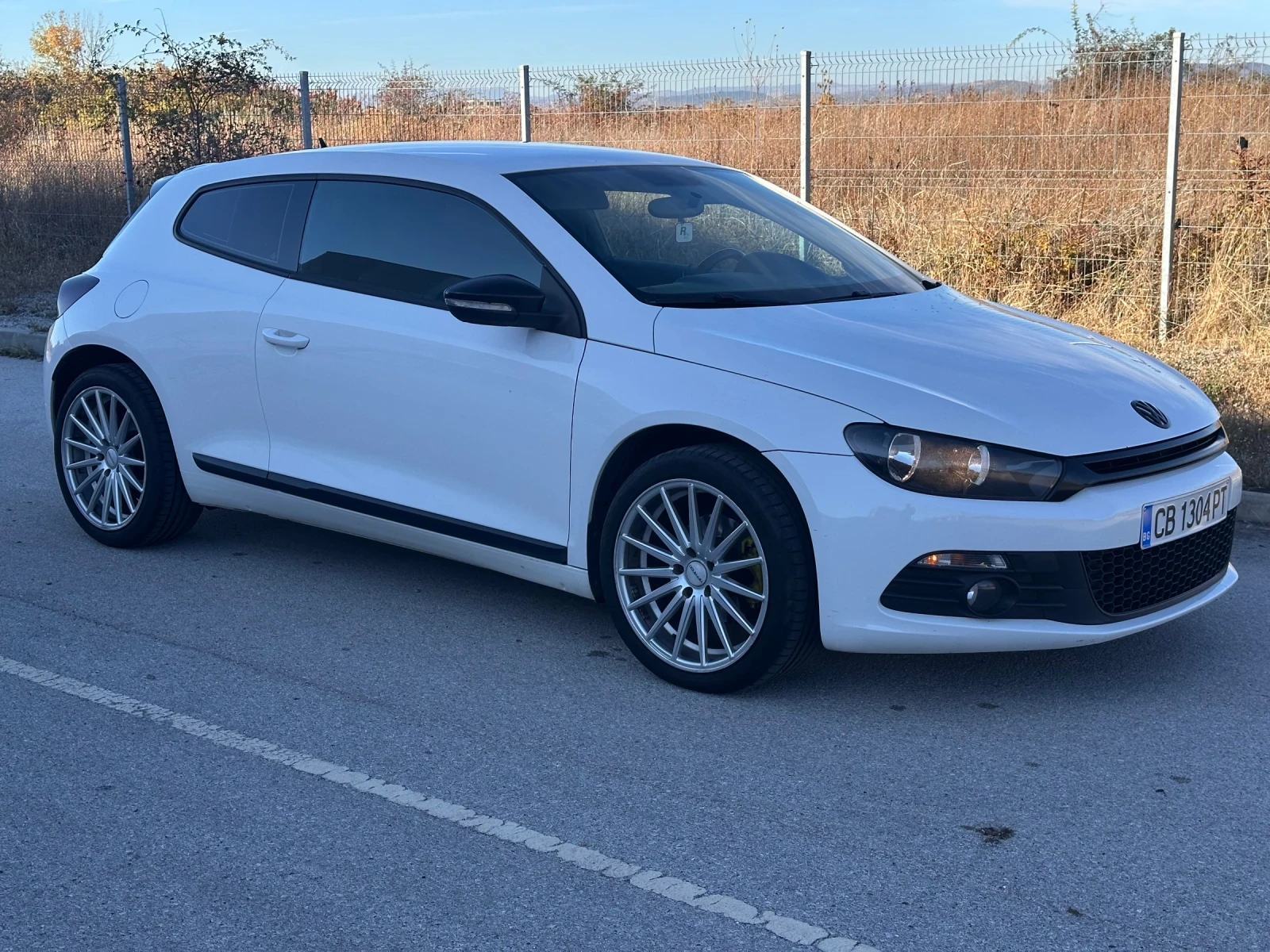 VW Scirocco 1.4 TSI, снимка 3 - Автомобили и джипове - 56641493
