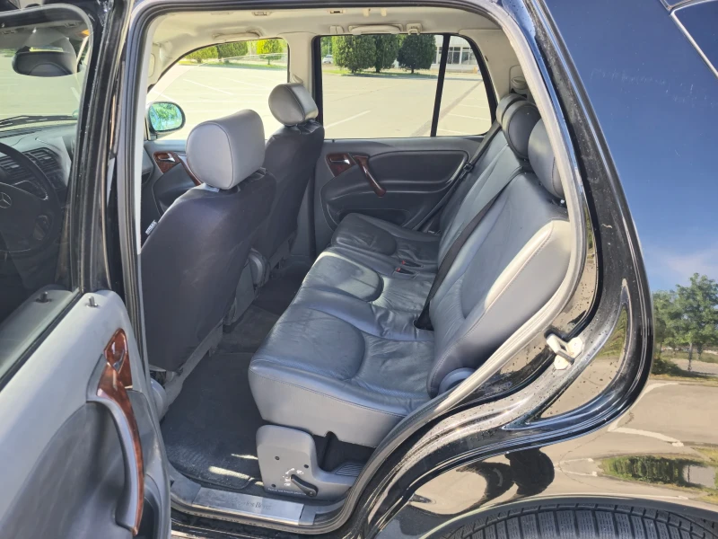 Mercedes-Benz ML 320, снимка 9 - Автомобили и джипове - 52297882