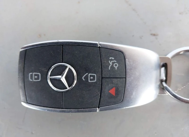 Mercedes-Benz GLE 350, снимка 11 - Автомобили и джипове - 53096742