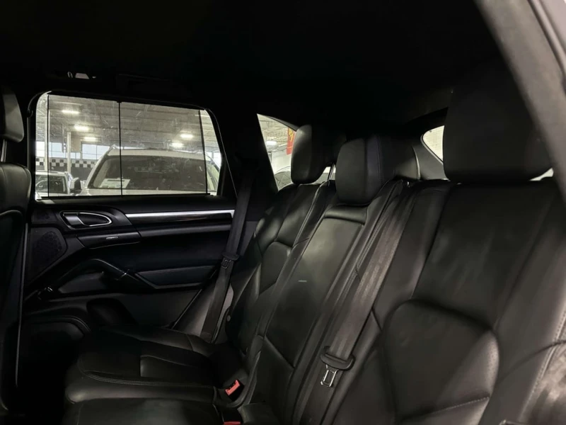 Porsche Cayenne Tiptronic| AWD| NAV| LEATHER| SUNROOF| BACKUPCAMER, снимка 5 - Автомобили и джипове - 53109218