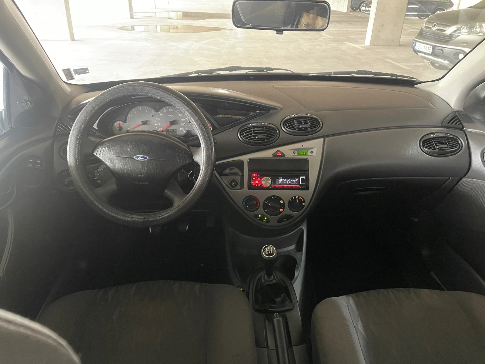 Ford Focus 1.6i ГАЗ КЛИМАТИК 4ВРАТИ НОВИ ЛЕТНИ И НОВИ ЗИМНИ - изображение 7