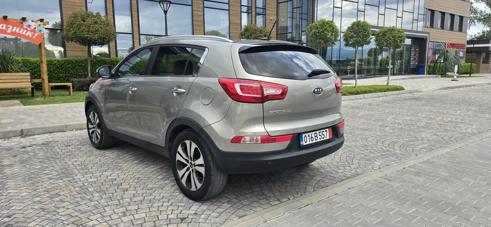 Kia Sportage 1.7CRDI ПАНОРАМА !!КАМЕРА!!НАВИГАЦИЯ!!FULL !!!TV!! - изображение 4
