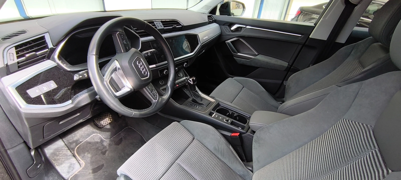 Audi Q3 Sportback, снимка 8 - Автомобили и джипове - 53859028