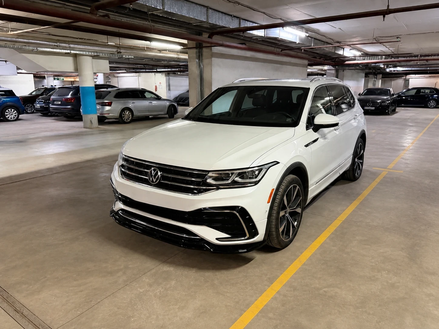 VW Tiguan 2.0TSI R line Highline 4 Motion Full max