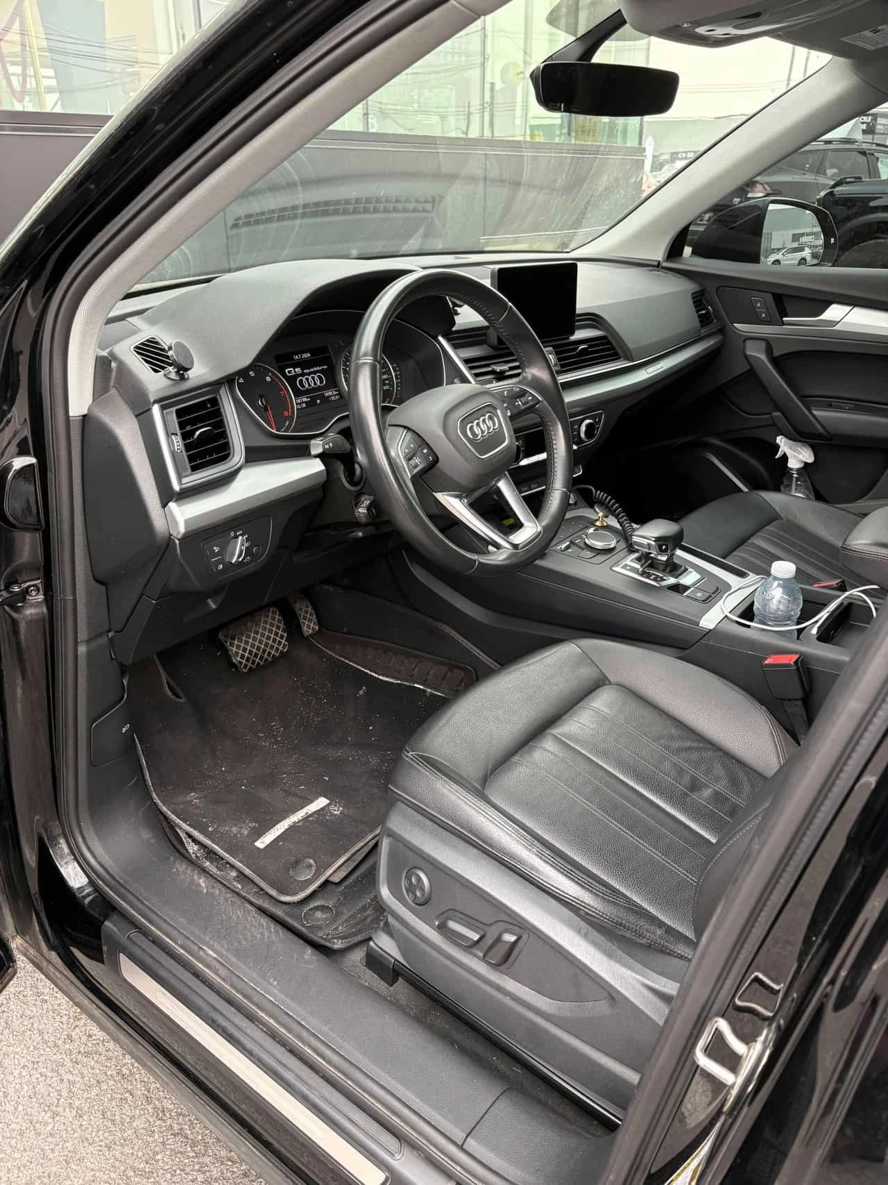Audi Q5 * Komfort * CARFAX * ОПЦИЯ ЗА ФИНАНСИРАНЕ , снимка 5 - Автомобили и джипове - 55335154