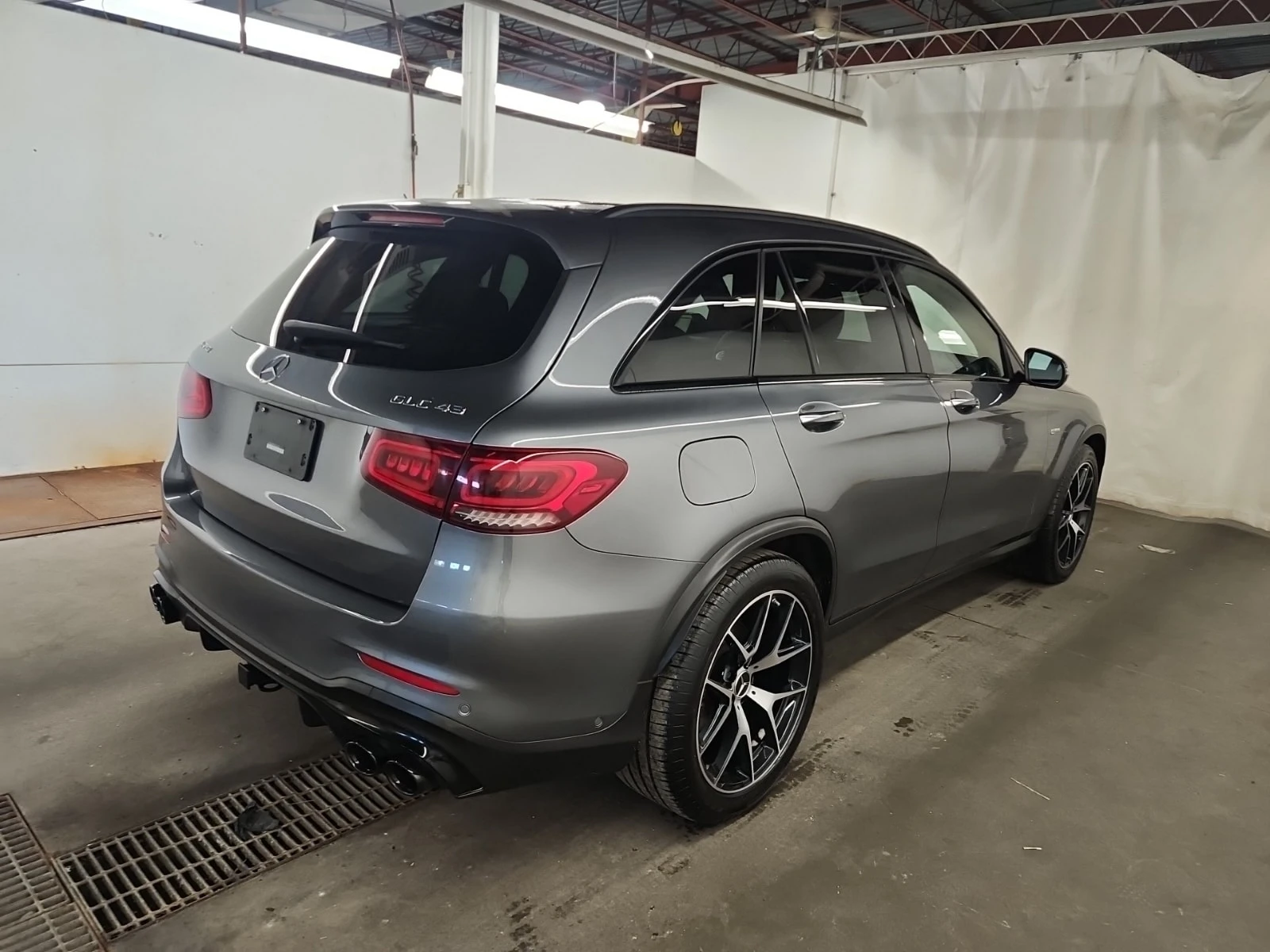 Mercedes-Benz GLC 43 AMG 4МАТIC* CARFAX* АВТОКРЕДИТ* , снимка 3 - Автомобили и джипове - 56082079