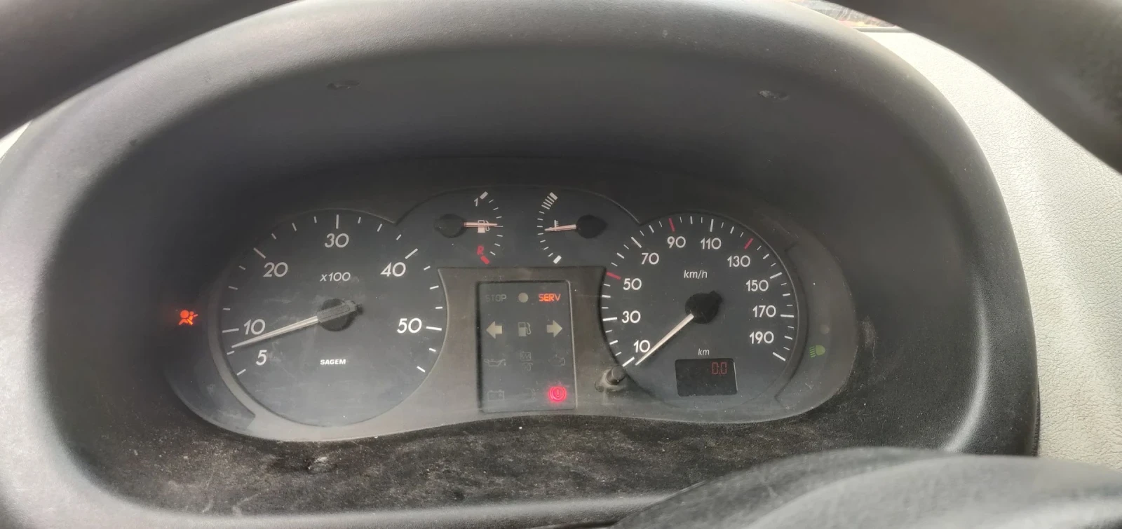 Renault Master 2.5 dci - изображение 7