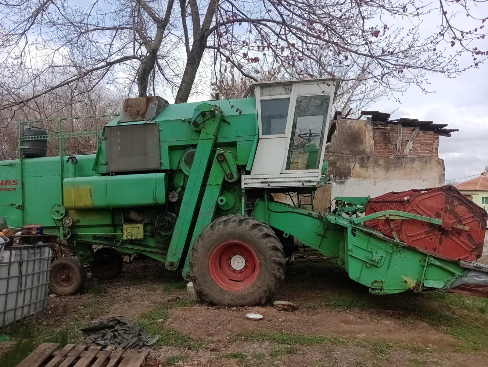 Комбайн Claas Merkator M2