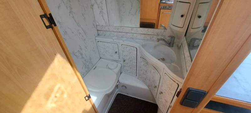 Каравана LMC 560 Мувър, снимка 9 - Каравани и кемпери - 50527034