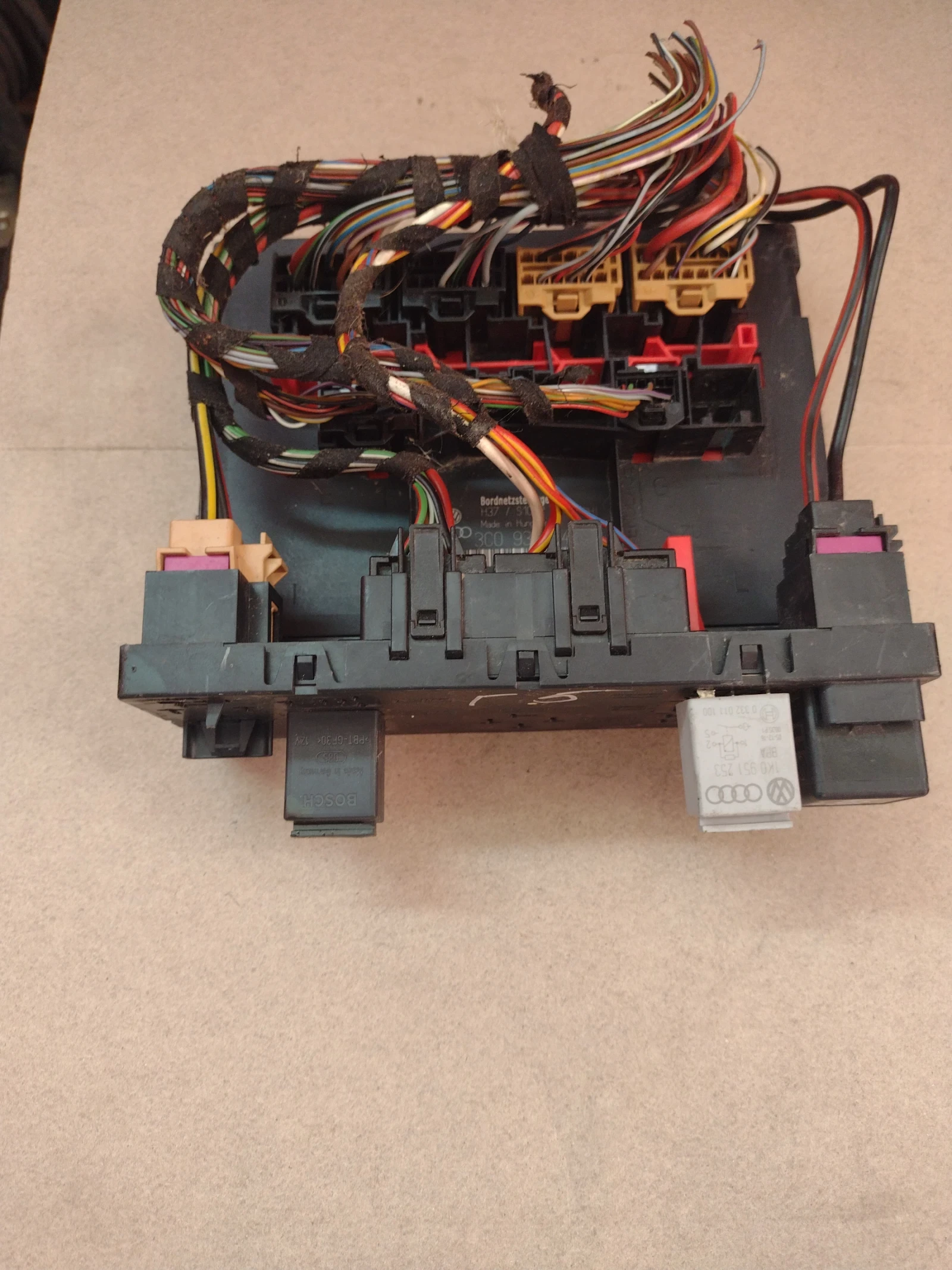 3C0937049E  3C0 937 049 E     VW AUDI SKODA SEAT  | Mobile.bg   7