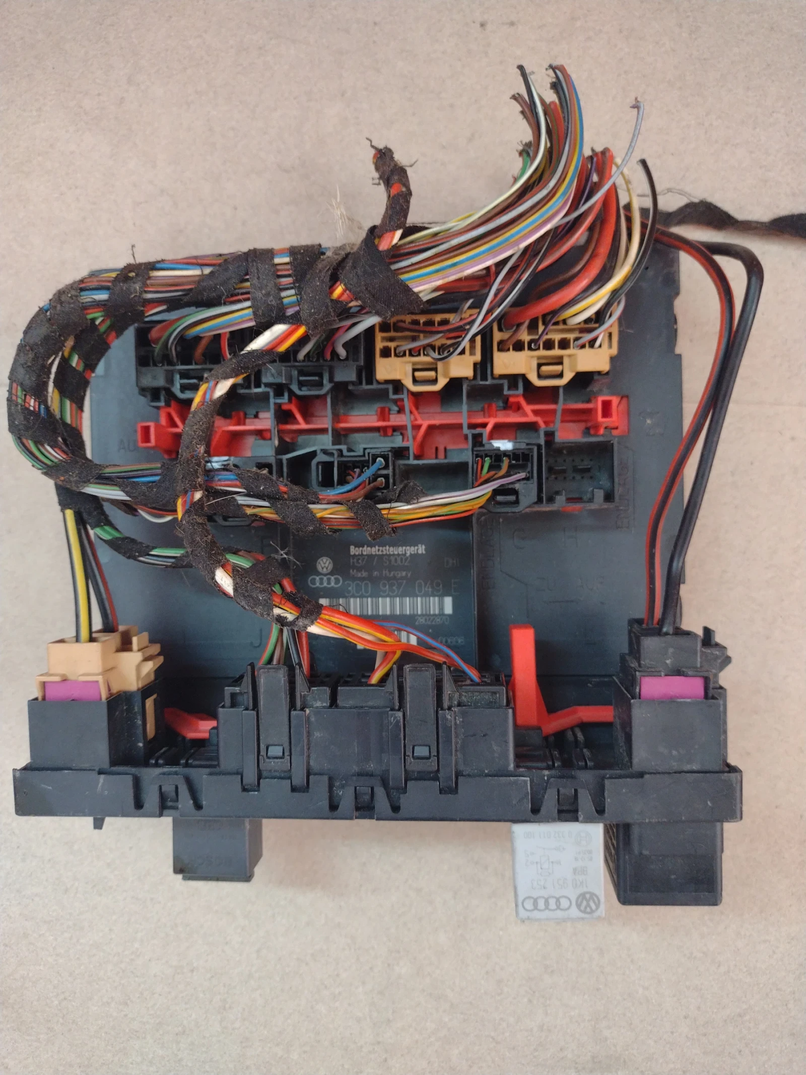 3C0937049E  3C0 937 049 E     VW AUDI SKODA SEAT  | Mobile.bg   6